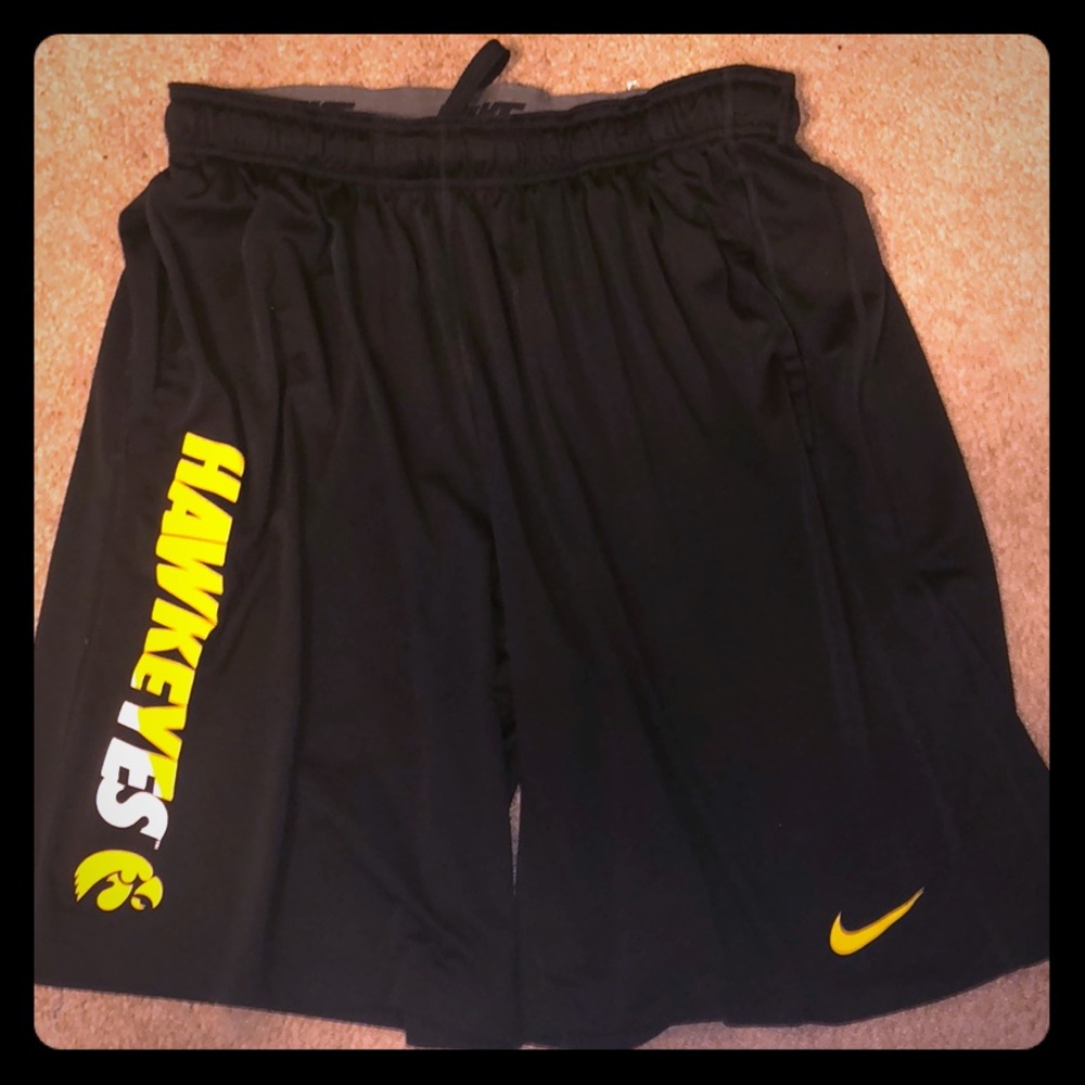 Men’s Iowa Hawkeye Black Shorts